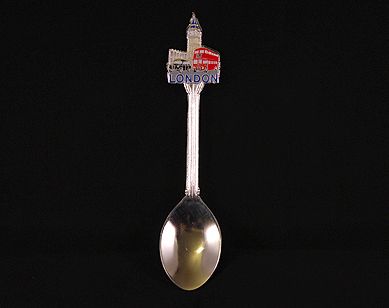 Big Ben/bus/taxi souvenir spoon